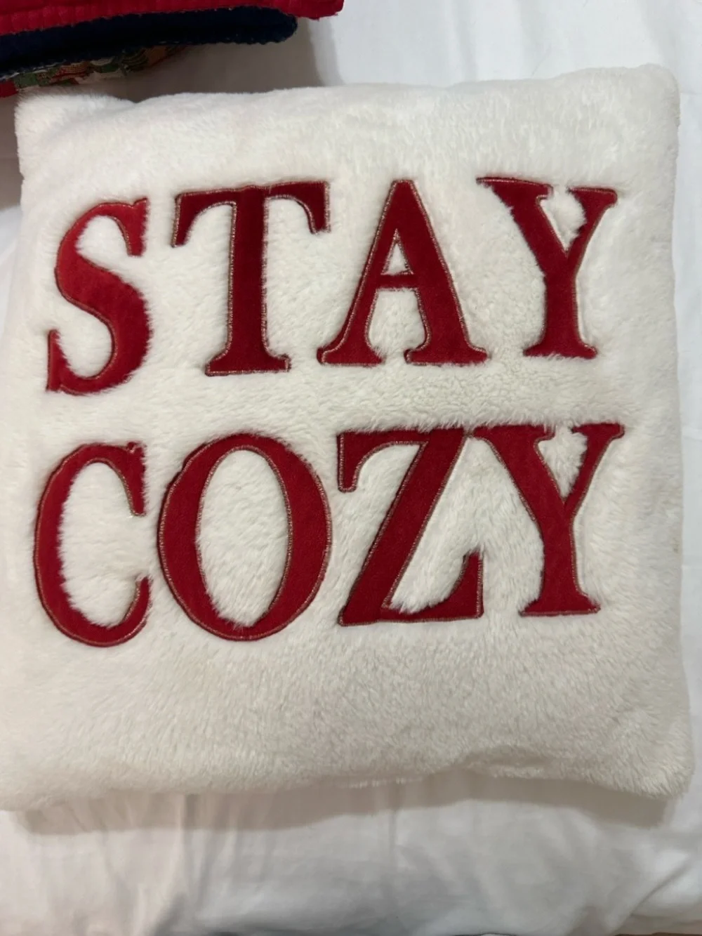 STAY COZY PLUSH THROW PILLOW CUSHION 18” WHITE FAUX FUR GOLD TRIM RED LETTER